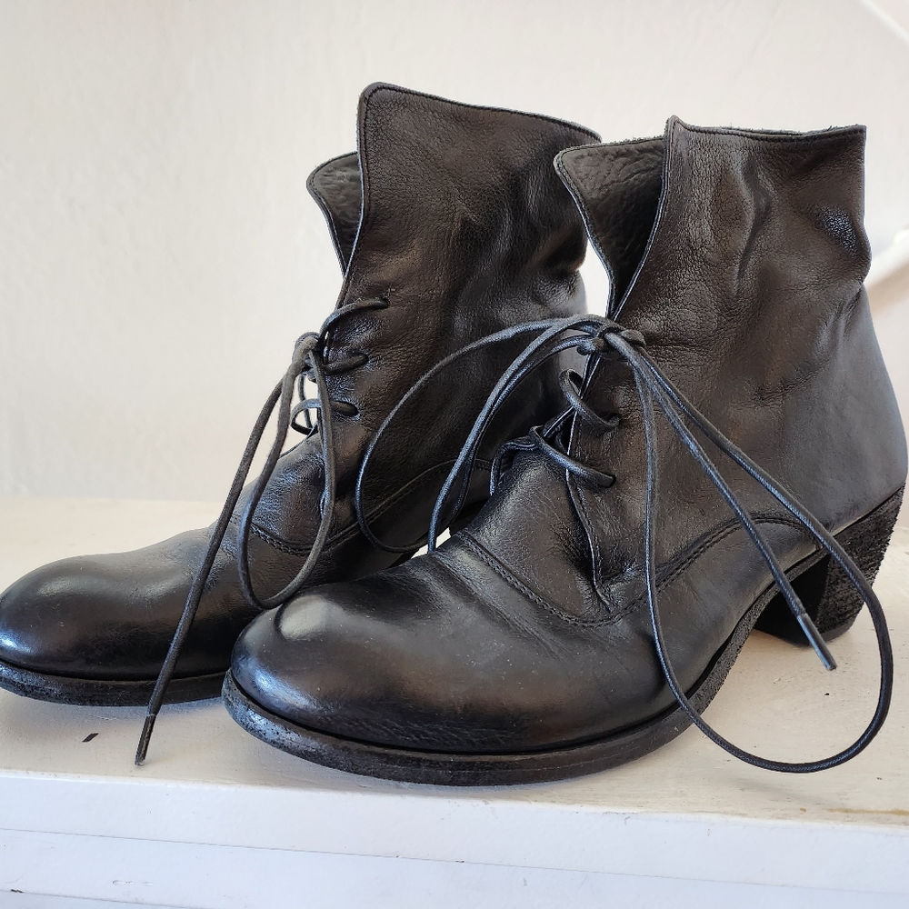 Office creative lace-up boots